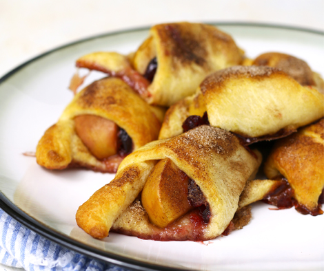 Apple Cranberry Crescent Rolls Easy Thanksgiving Dessert